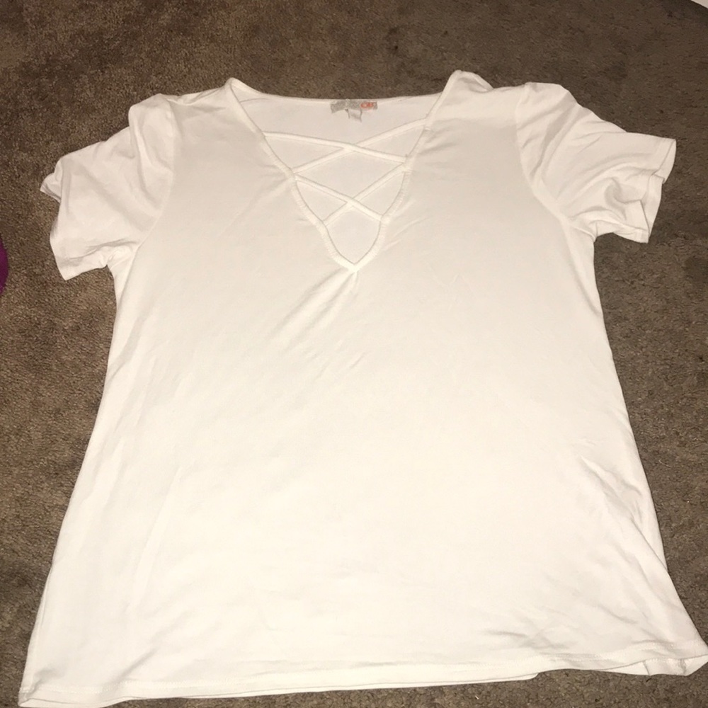 Cute white top!